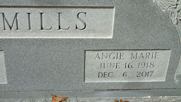 Headstone for Mills, Angie Marie
